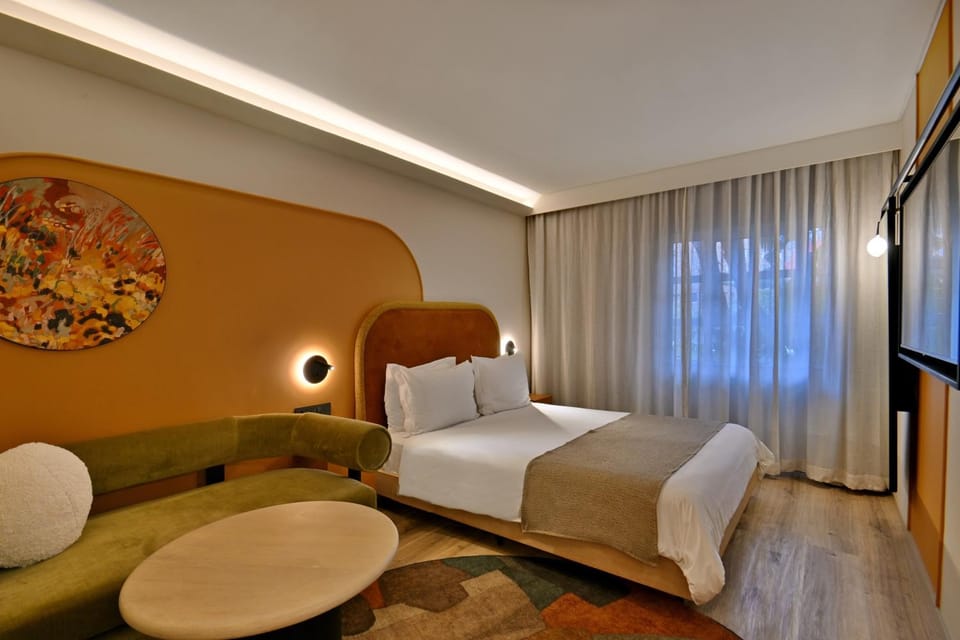 Communal lounge/ TV room, Living room