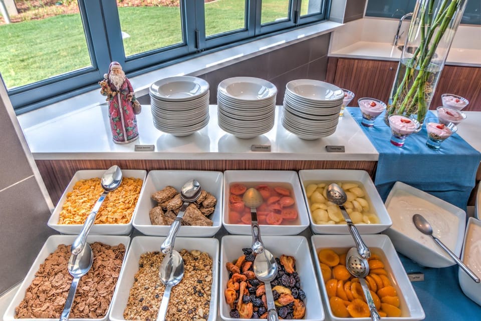 Breakfast, Buffet breakfast
