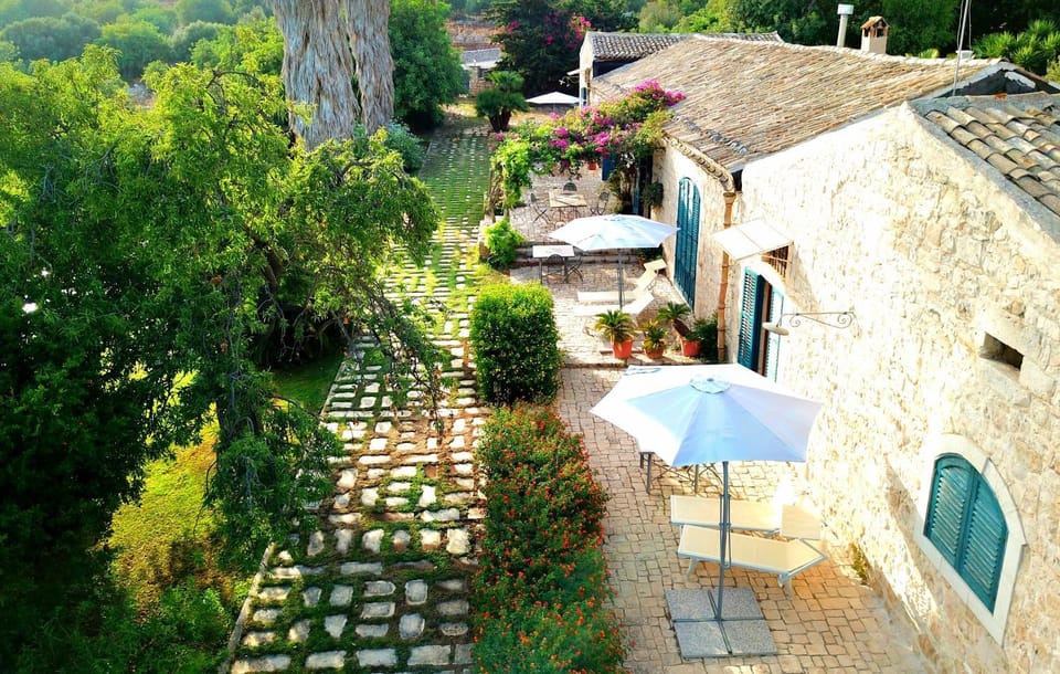Case Brizza Farm Stay in Sicily