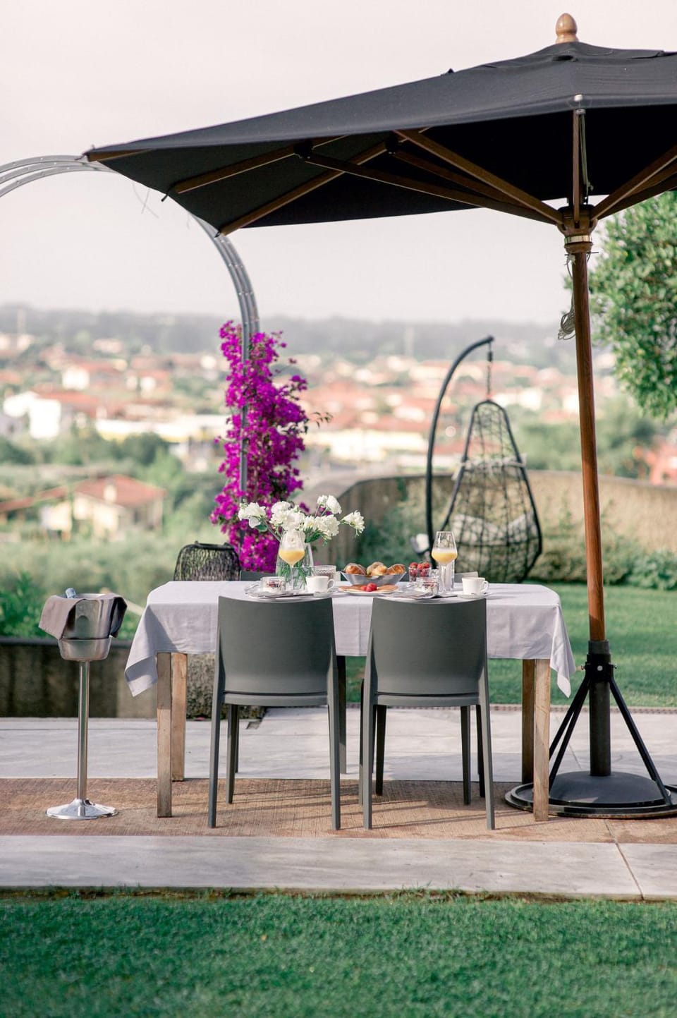 Garden, Seating area, Garden view