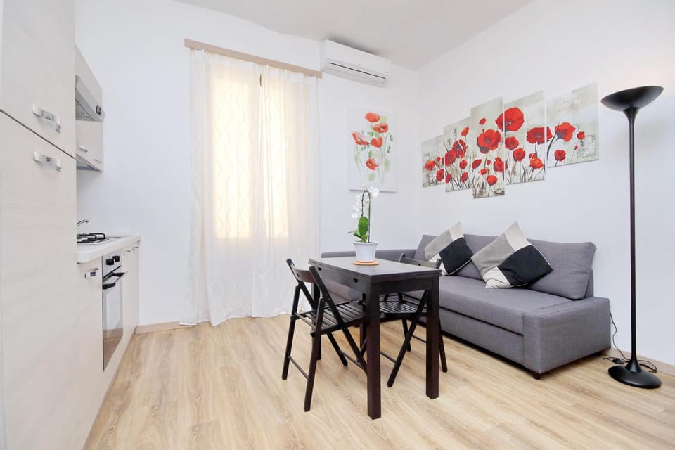 Living room, Photo of the whole room
