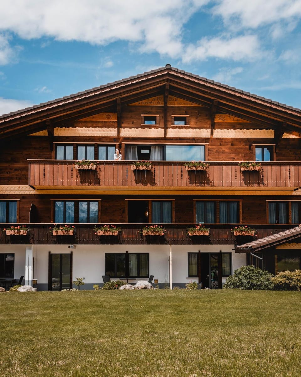 Property building, Spring, Day, Garden, Garden view