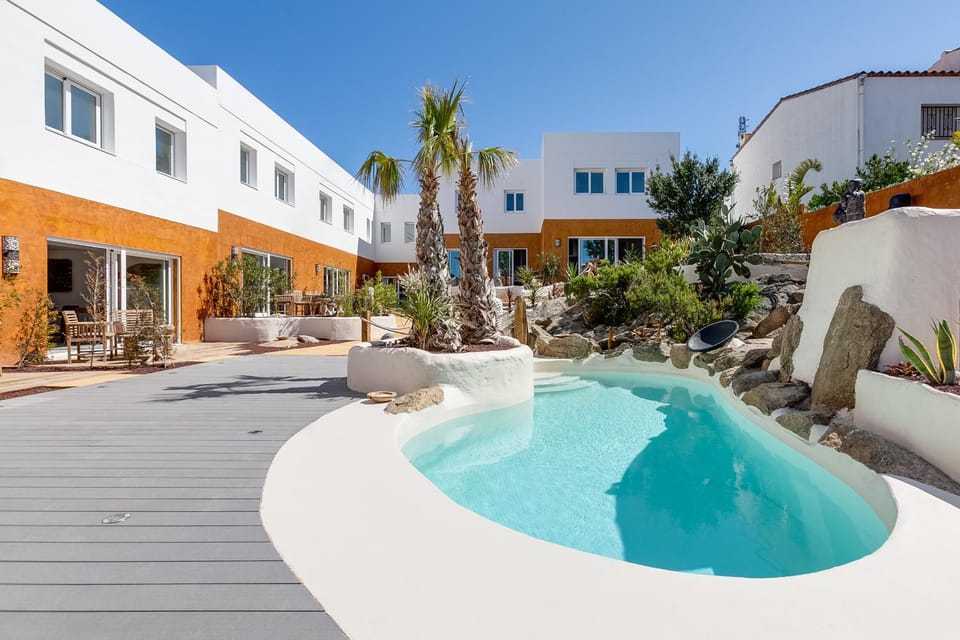 Property building, Swimming pool