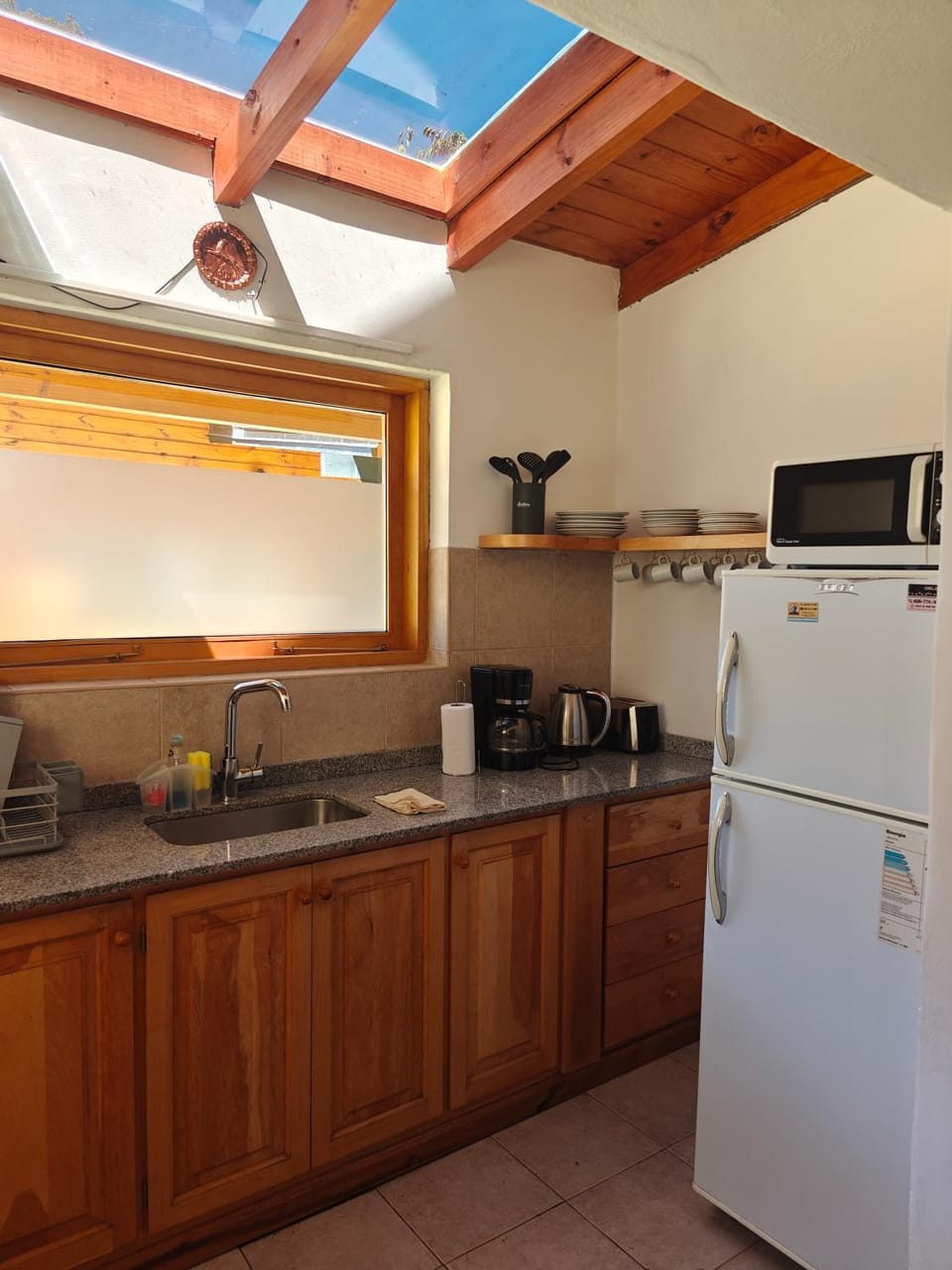 Kitchen or kitchenette, oven, toaster