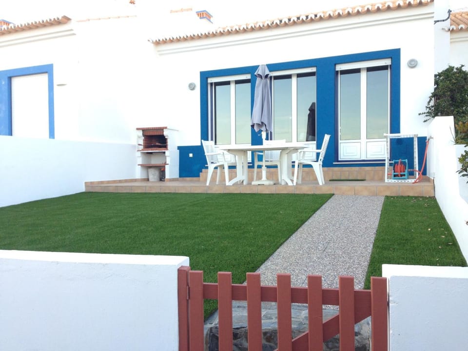 Patio, Facade/entrance, Garden, Sea view