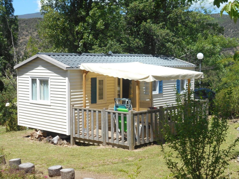 Camping Bellevue Campground/ 
RV Resort in Catalonia
