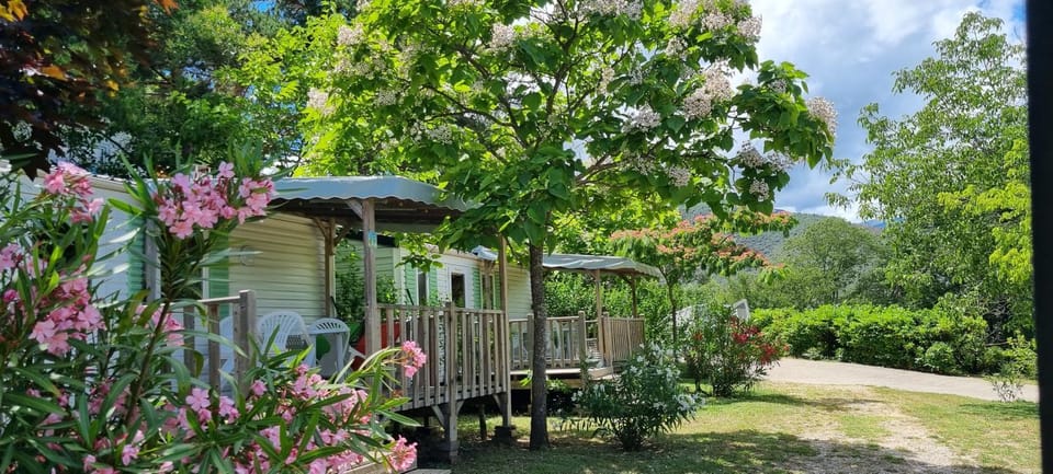 Camping Bellevue Campground/ 
RV Resort in Catalonia