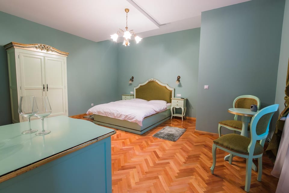 Property building, Pets, Family