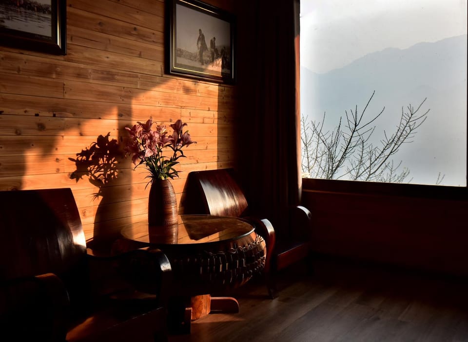 Living room, Seating area, Mountain view