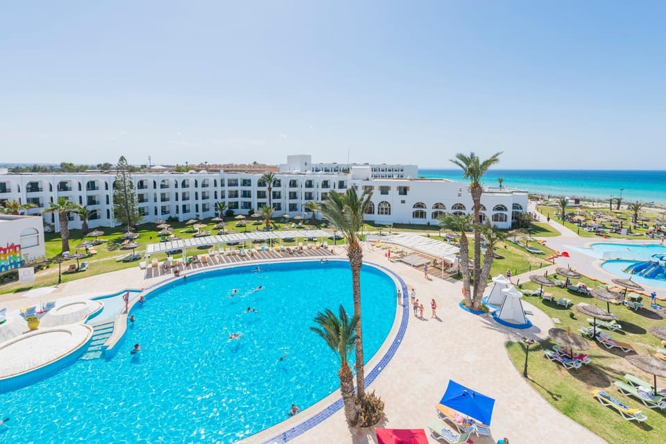 Beach, Pool view, Sea view, Swimming pool, sunbed