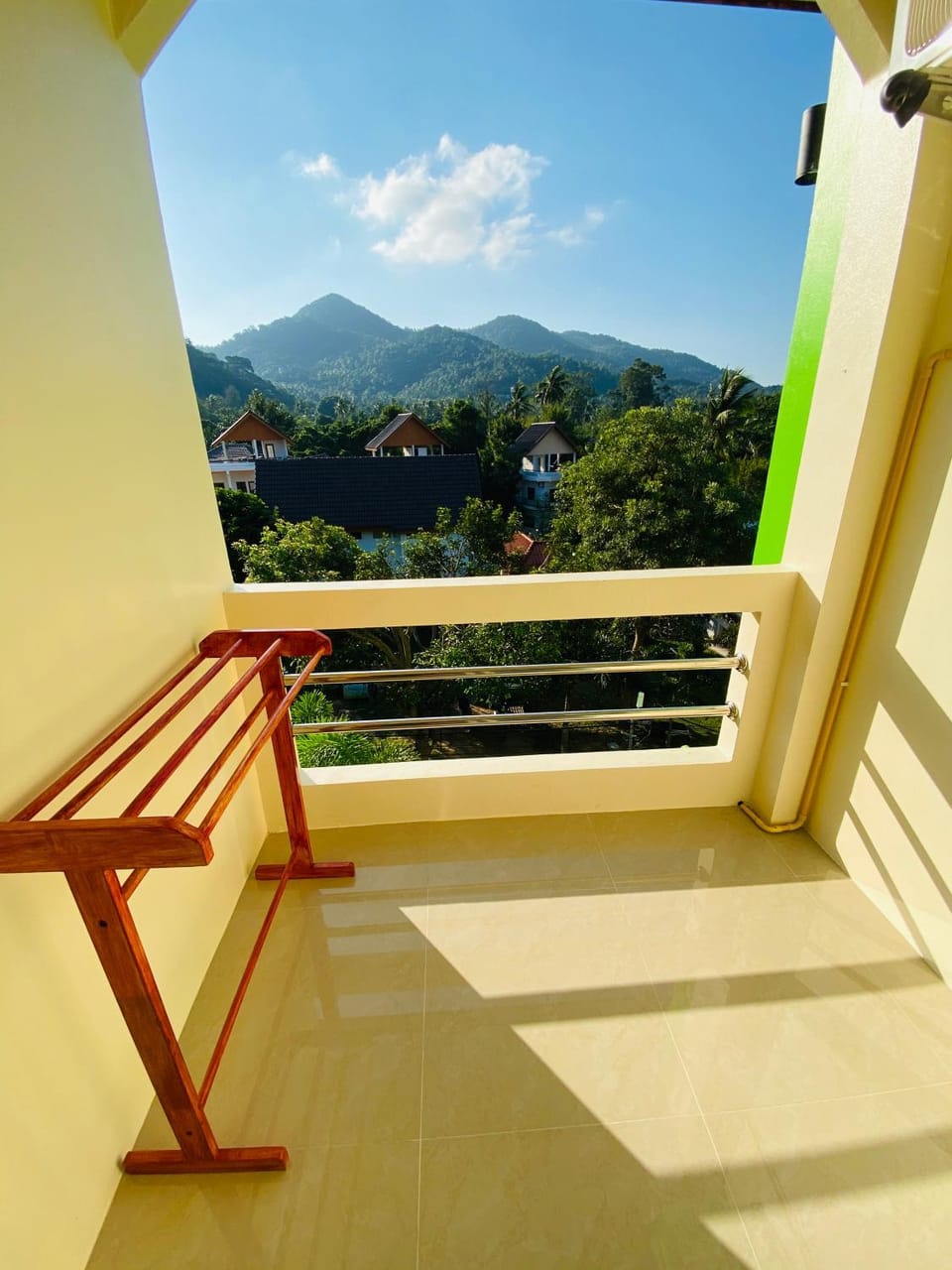 Balcony/Terrace, Mountain view