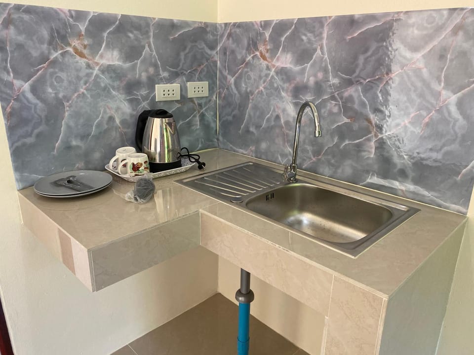 Coffee/tea facilities, Kitchen or kitchenette