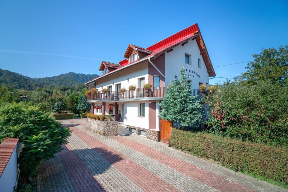 Property building, Facade/entrance