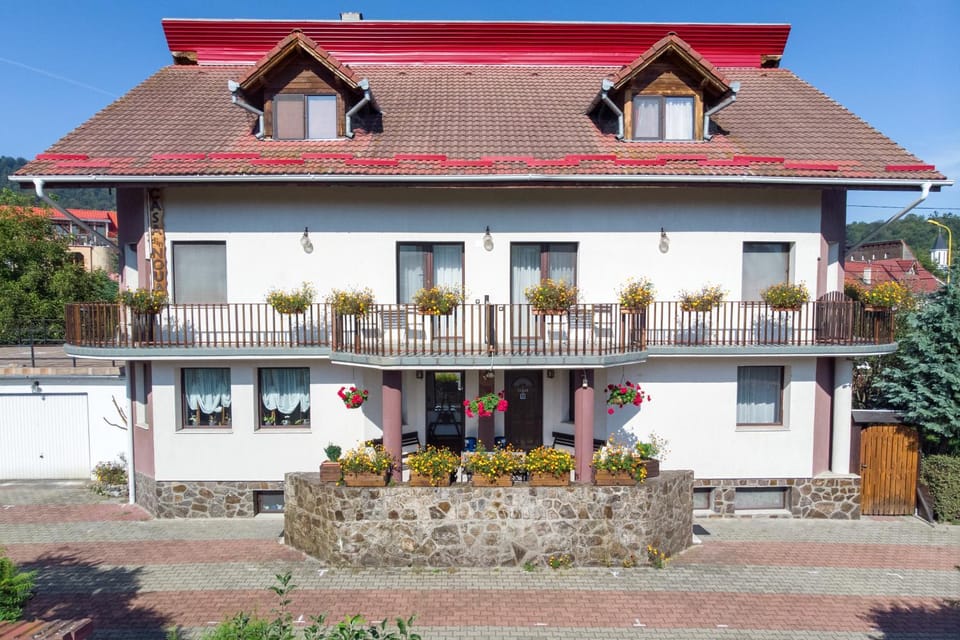 Property building, Summer, Balcony/Terrace, On site