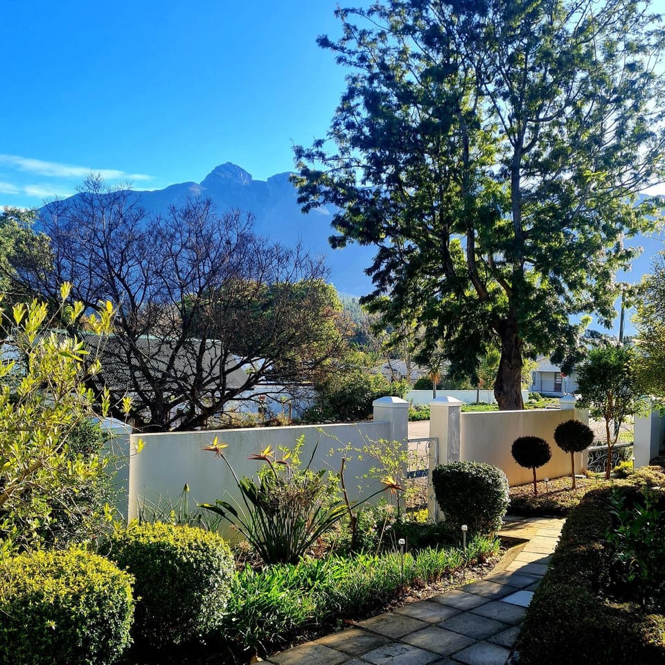 Property building, Garden, Mountain view, Mountain view