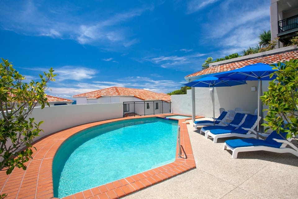Swimming pool, Swimming pool