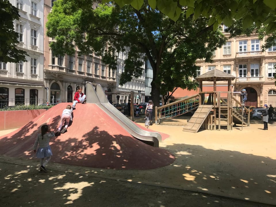 Neighbourhood, Children play ground