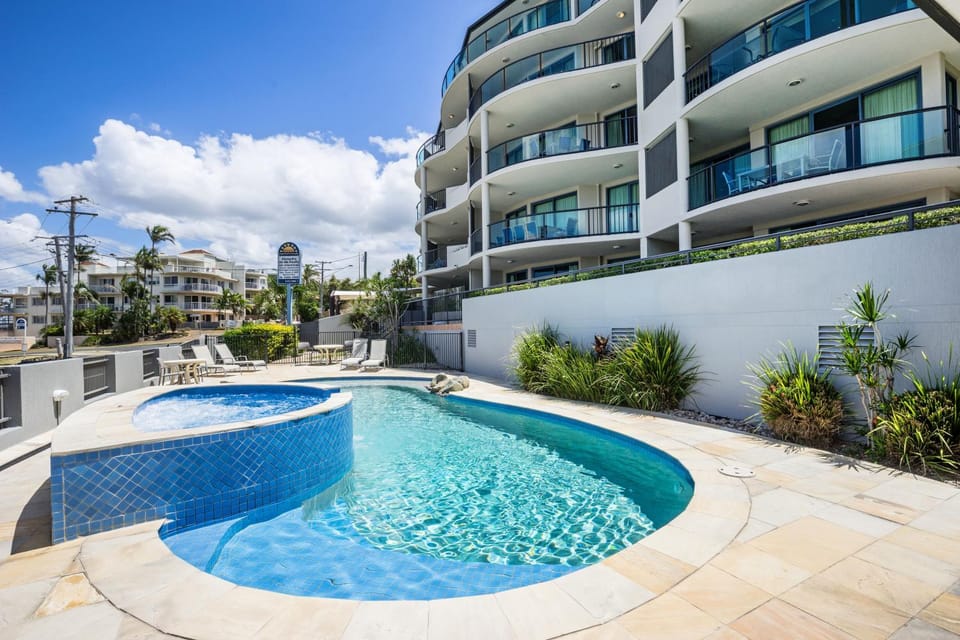 Property building, Swimming pool
