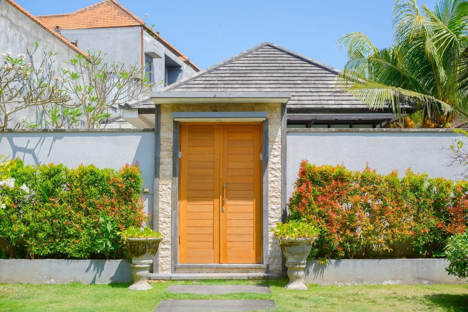 Property building, Day, Garden, Garden view