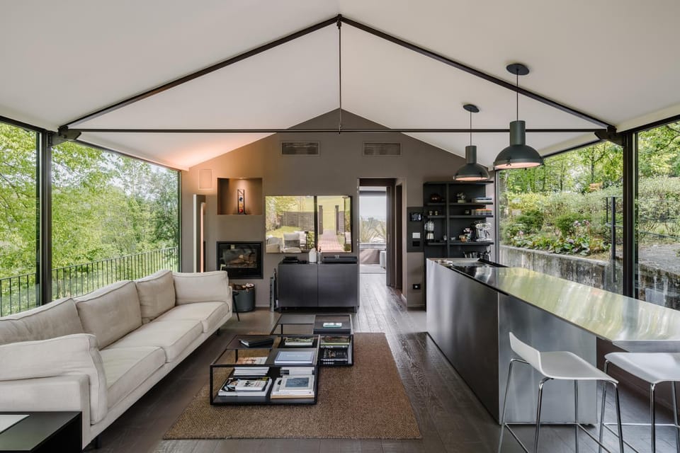 View (from property/room), Living room, Seating area, Dining area