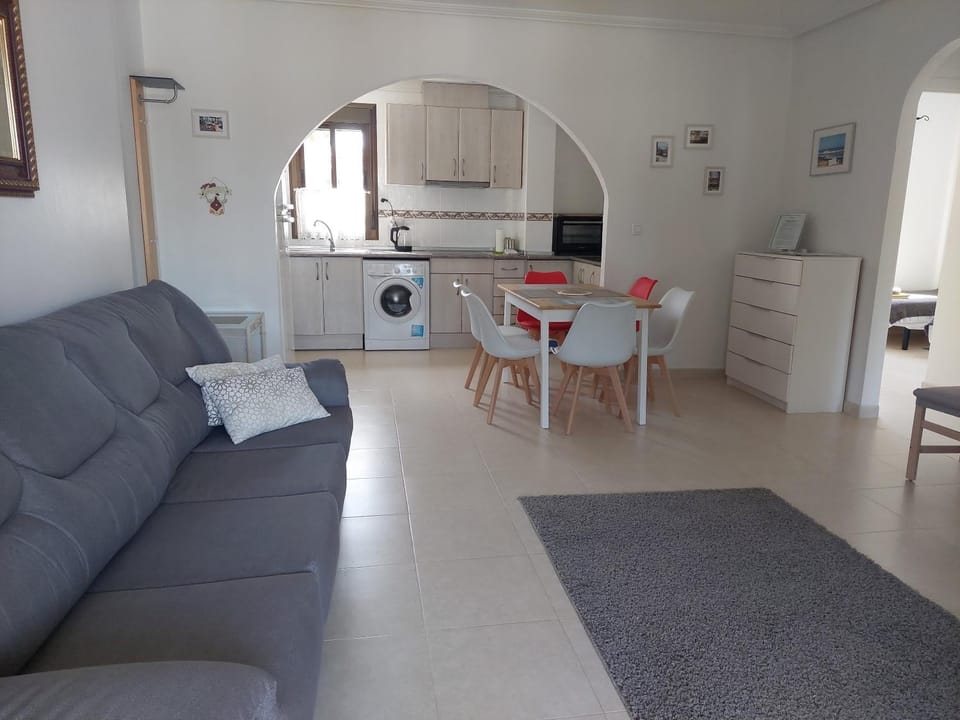 Living room, Dining area, kitchen