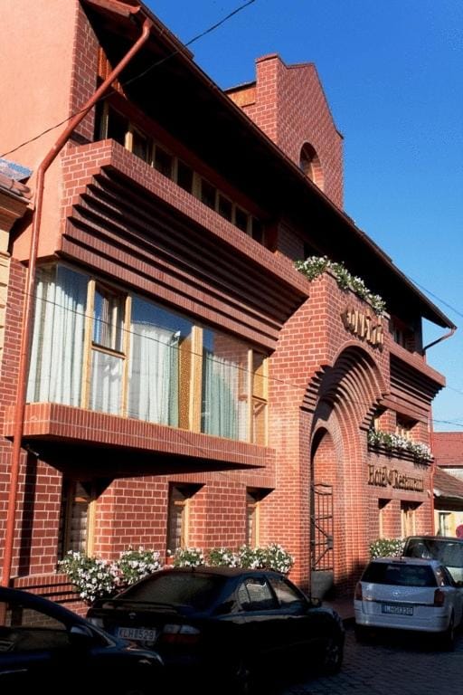 Property building, Facade/entrance