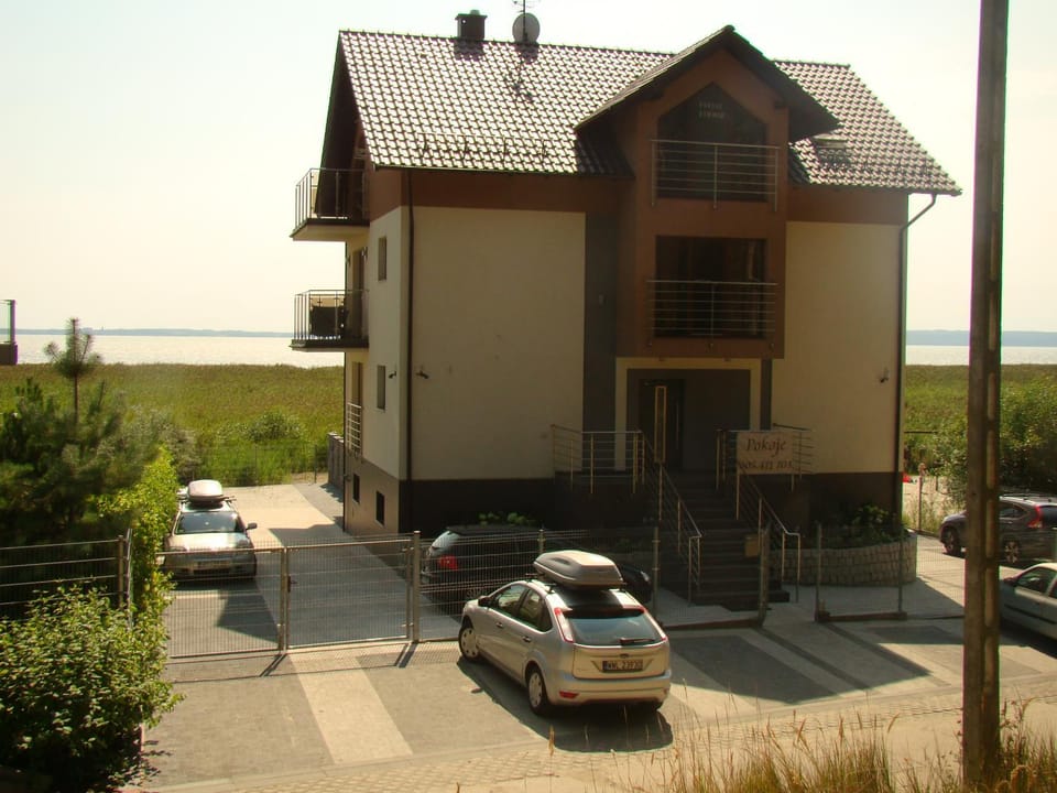 Property building, Facade/entrance, Neighbourhood, View (from property/room)