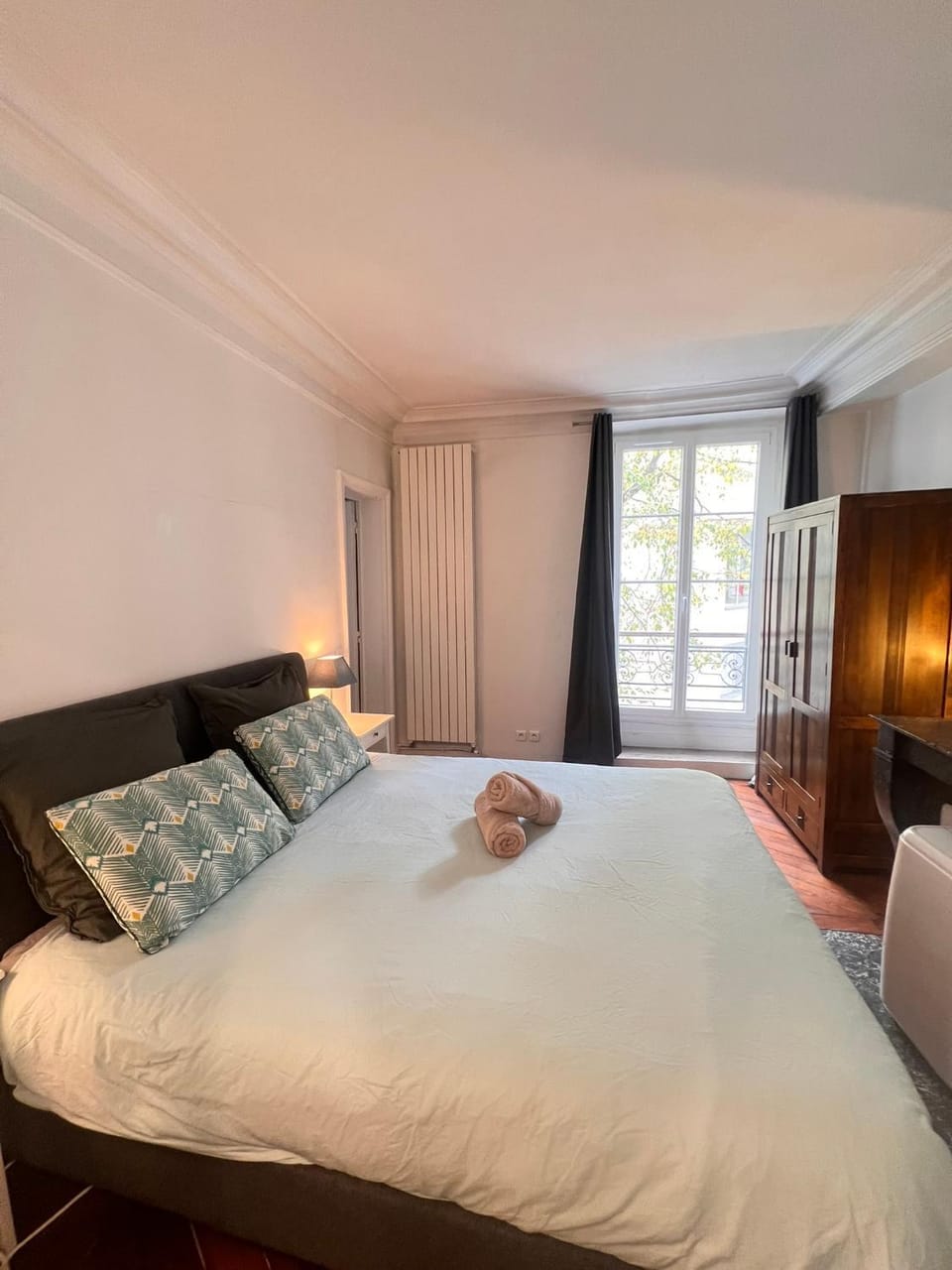 Real Parisian apartment with 2 bedrooms and AC Apartment in Paris