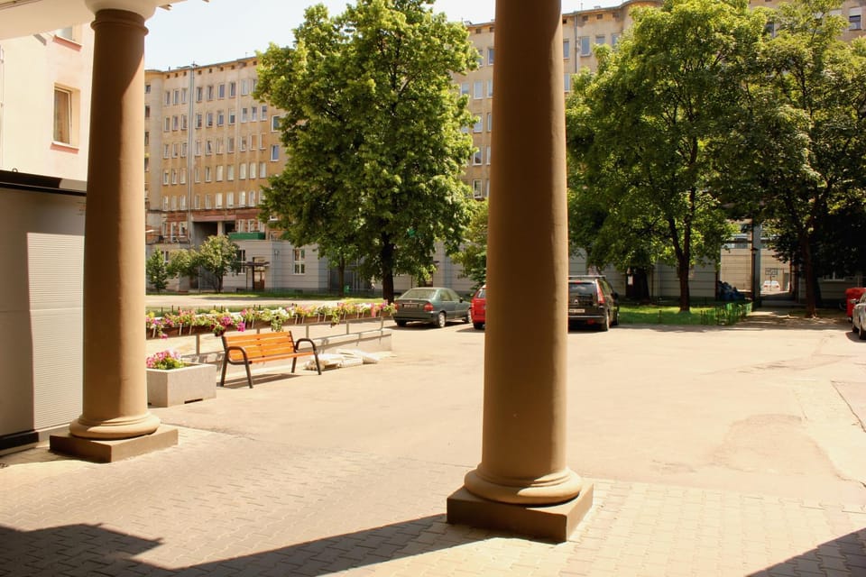 Patio, Facade/entrance
