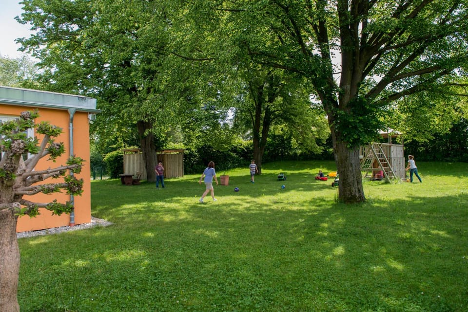 Property building, Facade/entrance, BBQ facilities, Garden, Balcony/Terrace