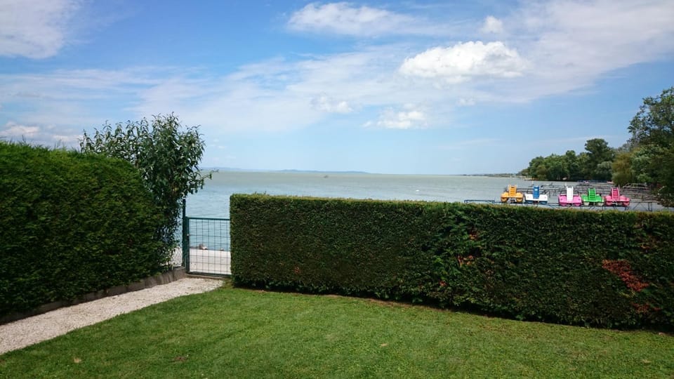 Garden, Lake view