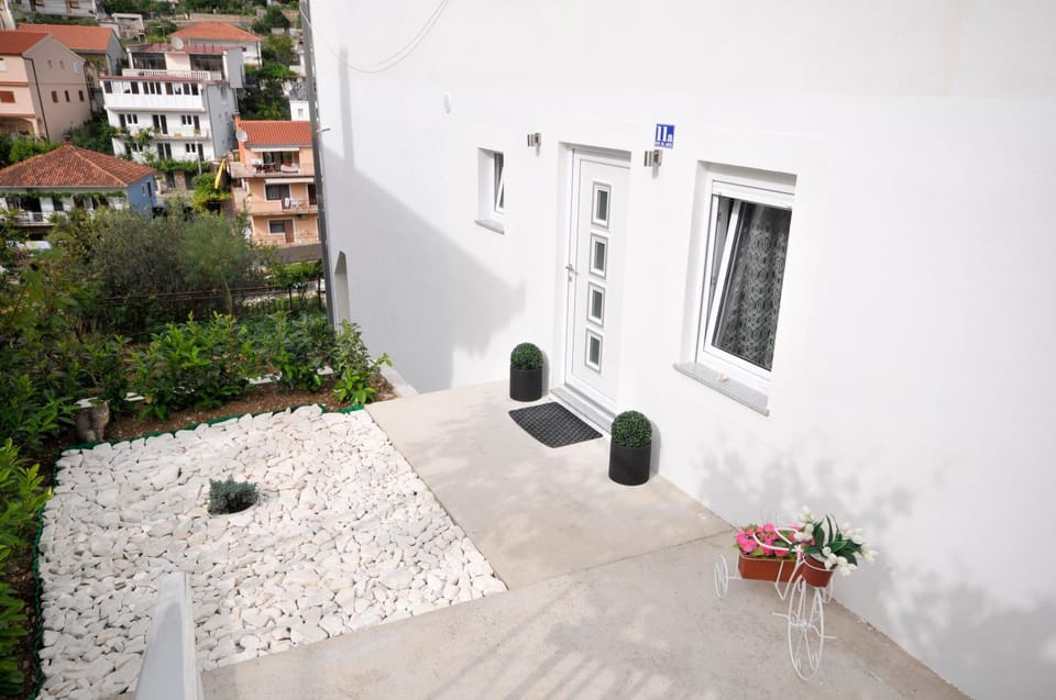 Facade/entrance, Other