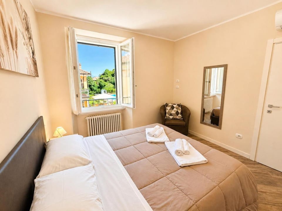 Bed, Photo of the whole room, Bedroom, towels, wardrobe