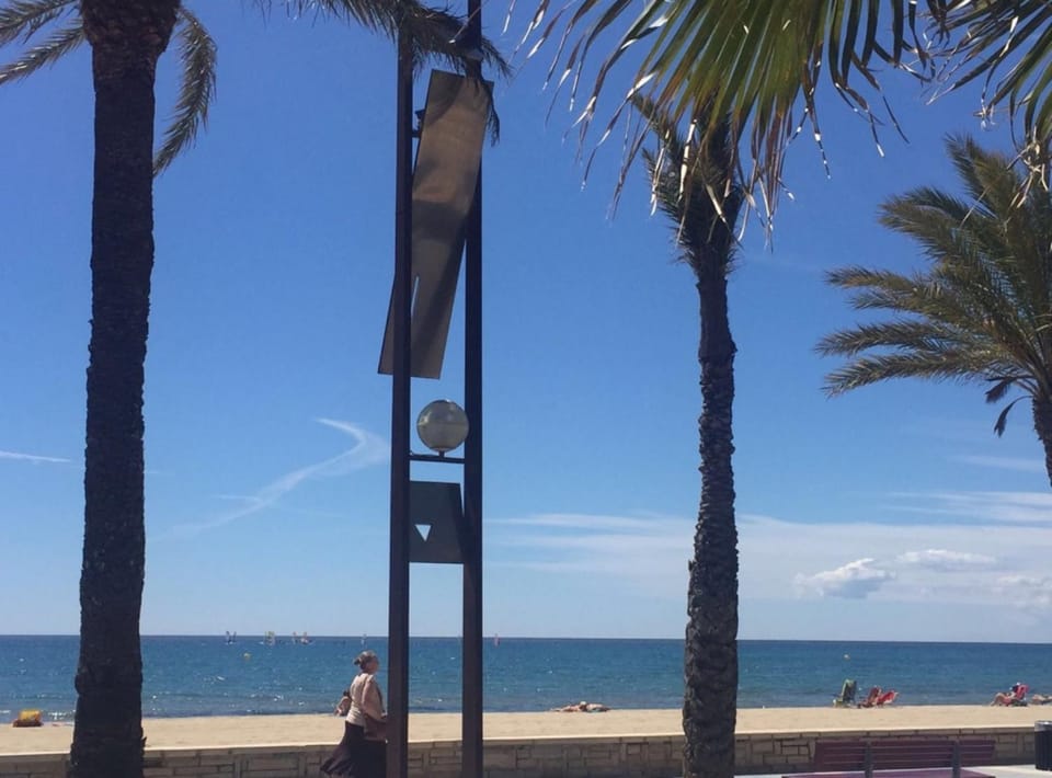 Salou 1 · House -garden in front of the beach - Ferrari Land Apartment in Salou