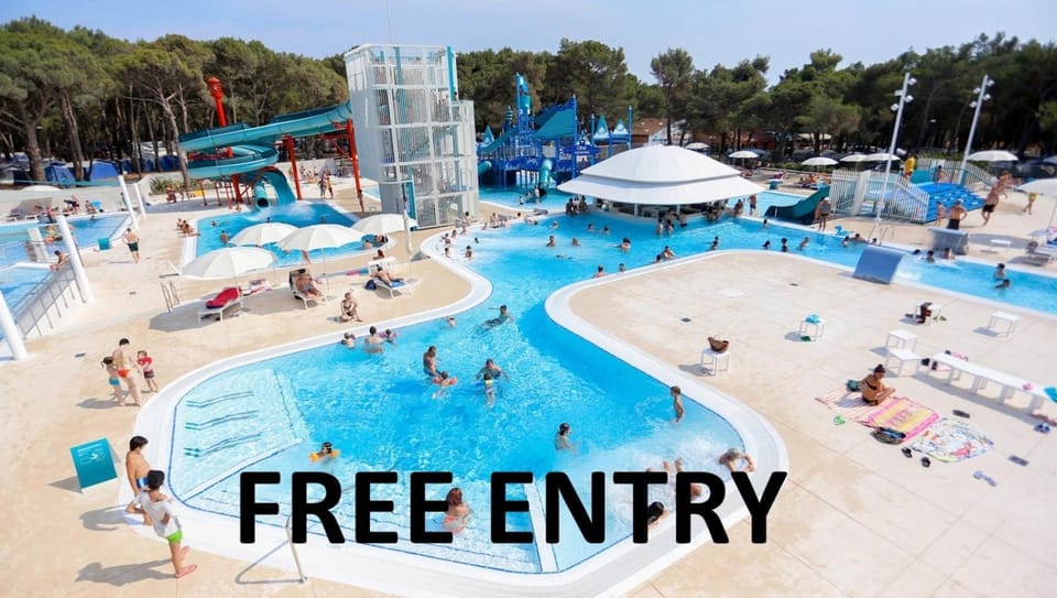Aqua park, Swimming pool