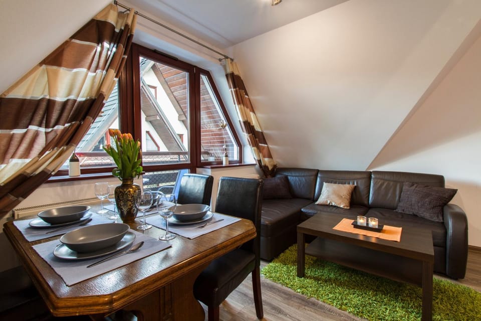 Kitchen or kitchenette, Living room, Bedroom