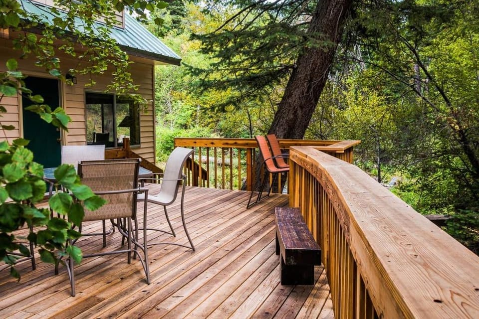 Patio, Dining area