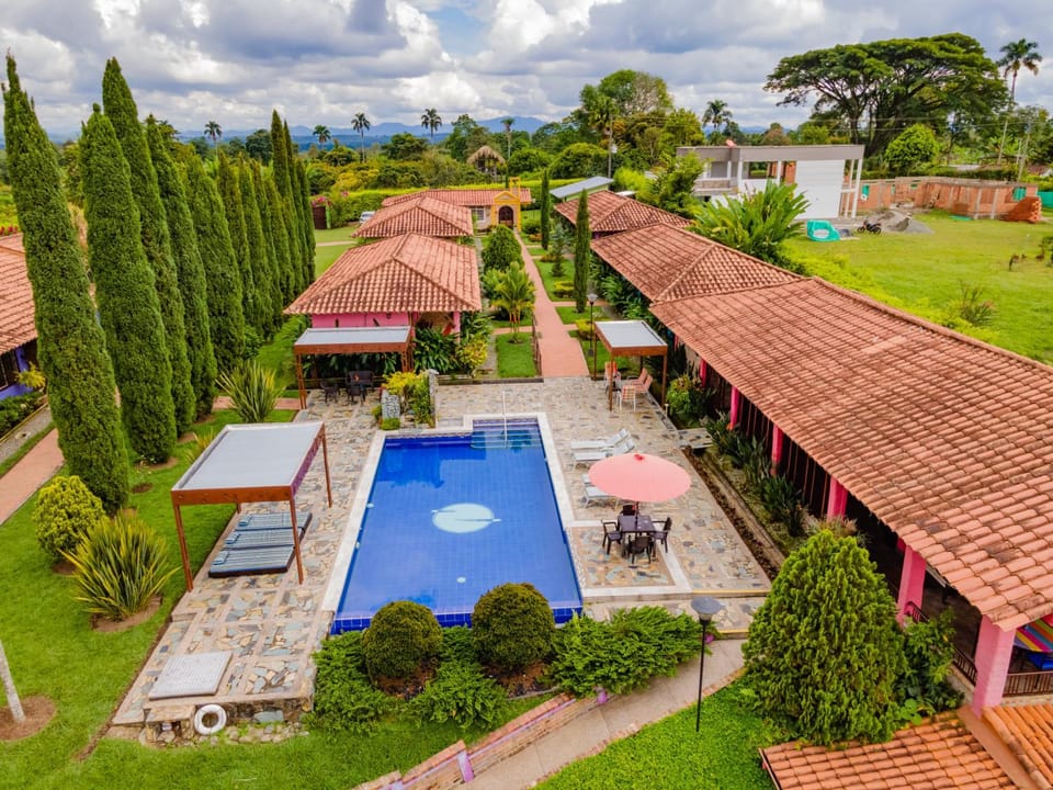 Bird's eye view, Pool view