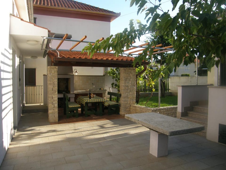 BBQ facilities, Garden, Balcony/Terrace, Seating area