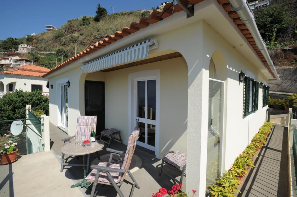 Off site, Balcony/Terrace, On site