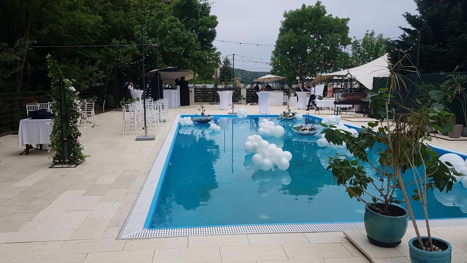 Pool view, Swimming pool