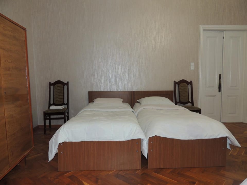 Blue Guesthouse Bed and Breakfast in Georgia