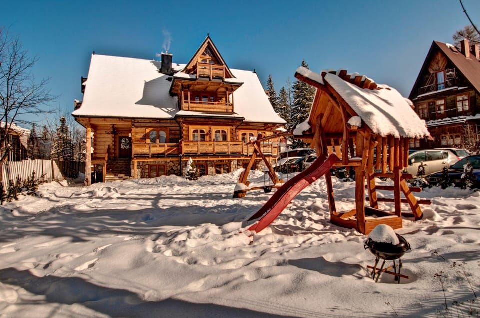 Property building, Winter
