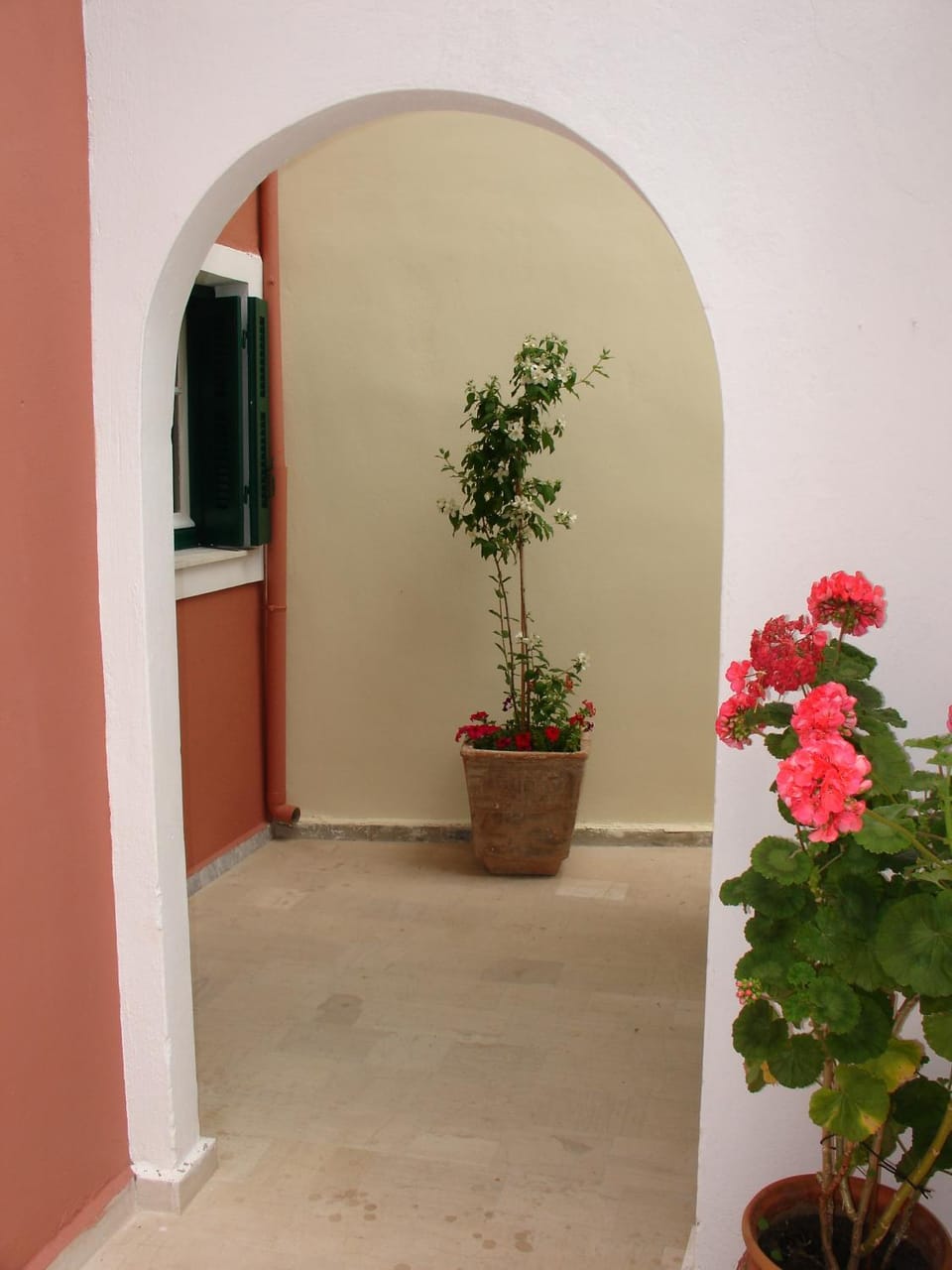 Facade/entrance