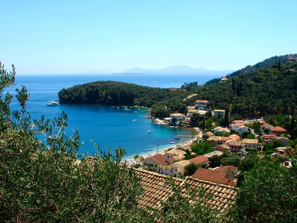 Beach, Location
