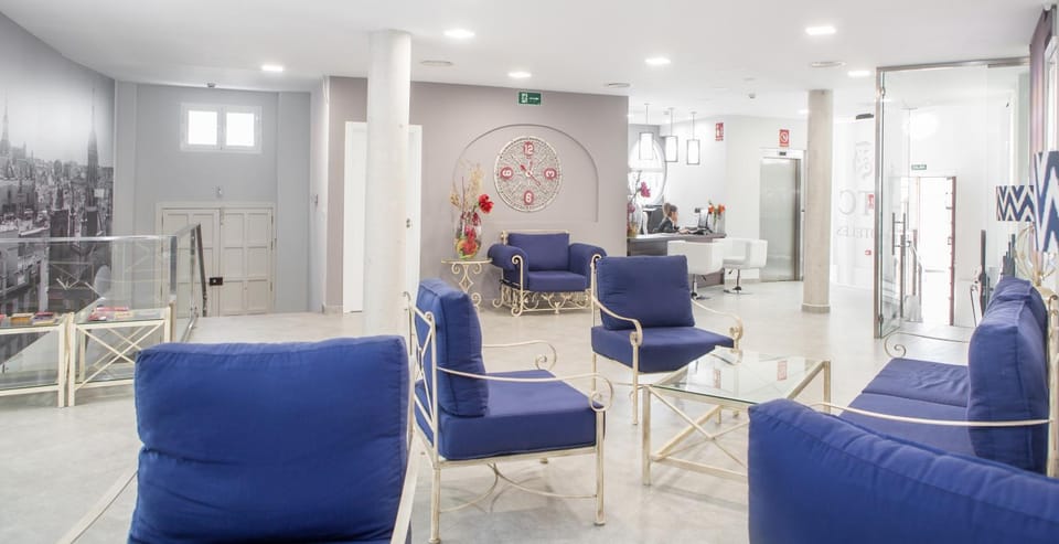 Lobby or reception, Seating area