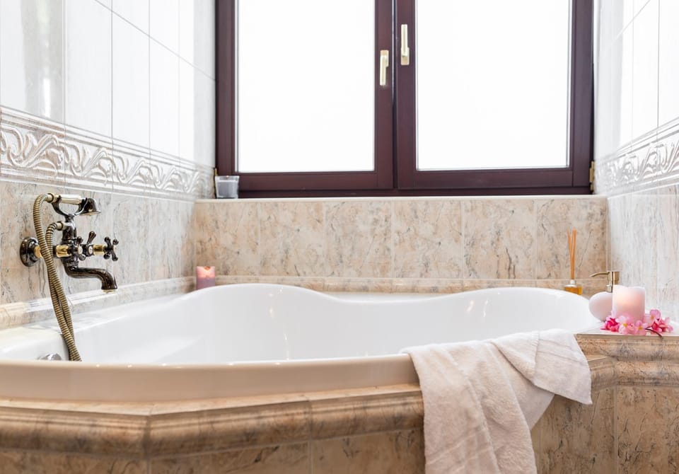 Bathroom, Area and facilities