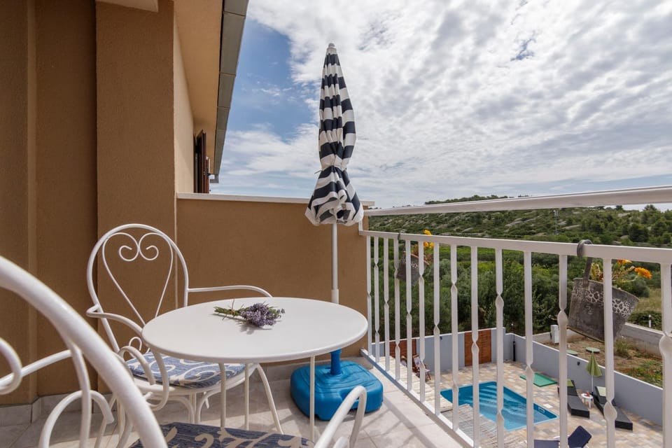 Apartments Mardešić Bed and Breakfast in Komiža