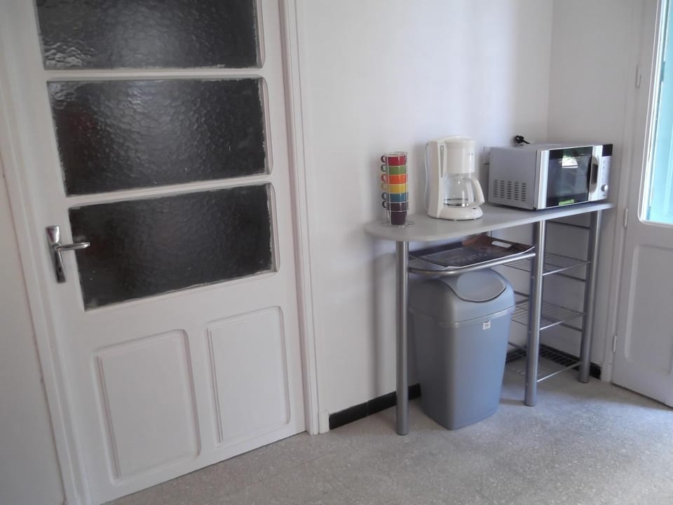 Property building, Coffee/tea facilities