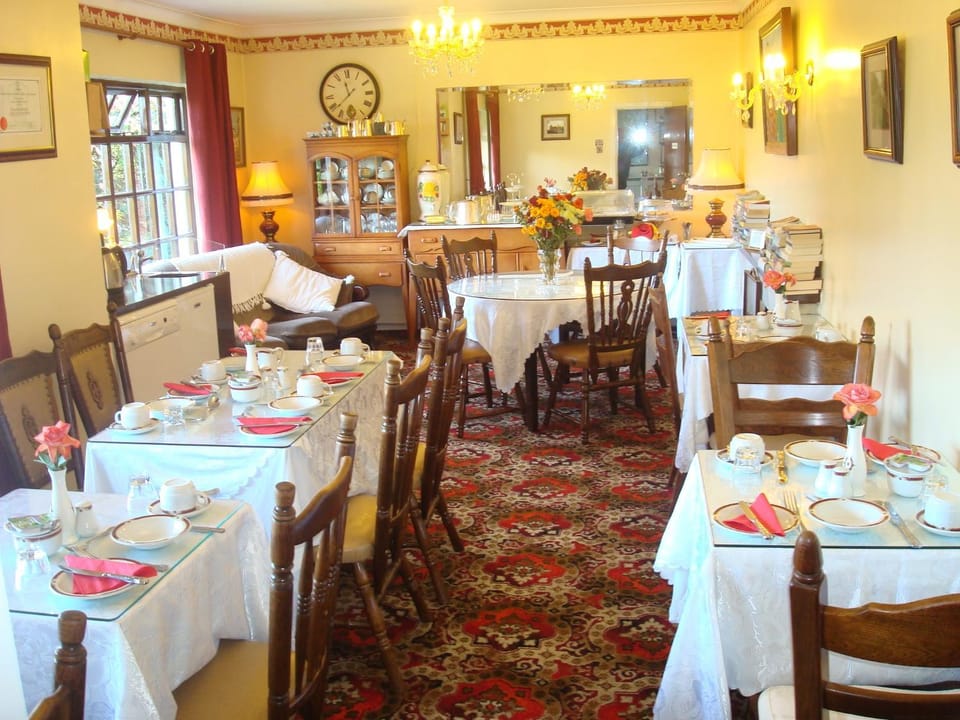 Buffet breakfast, English/Irish breakfast